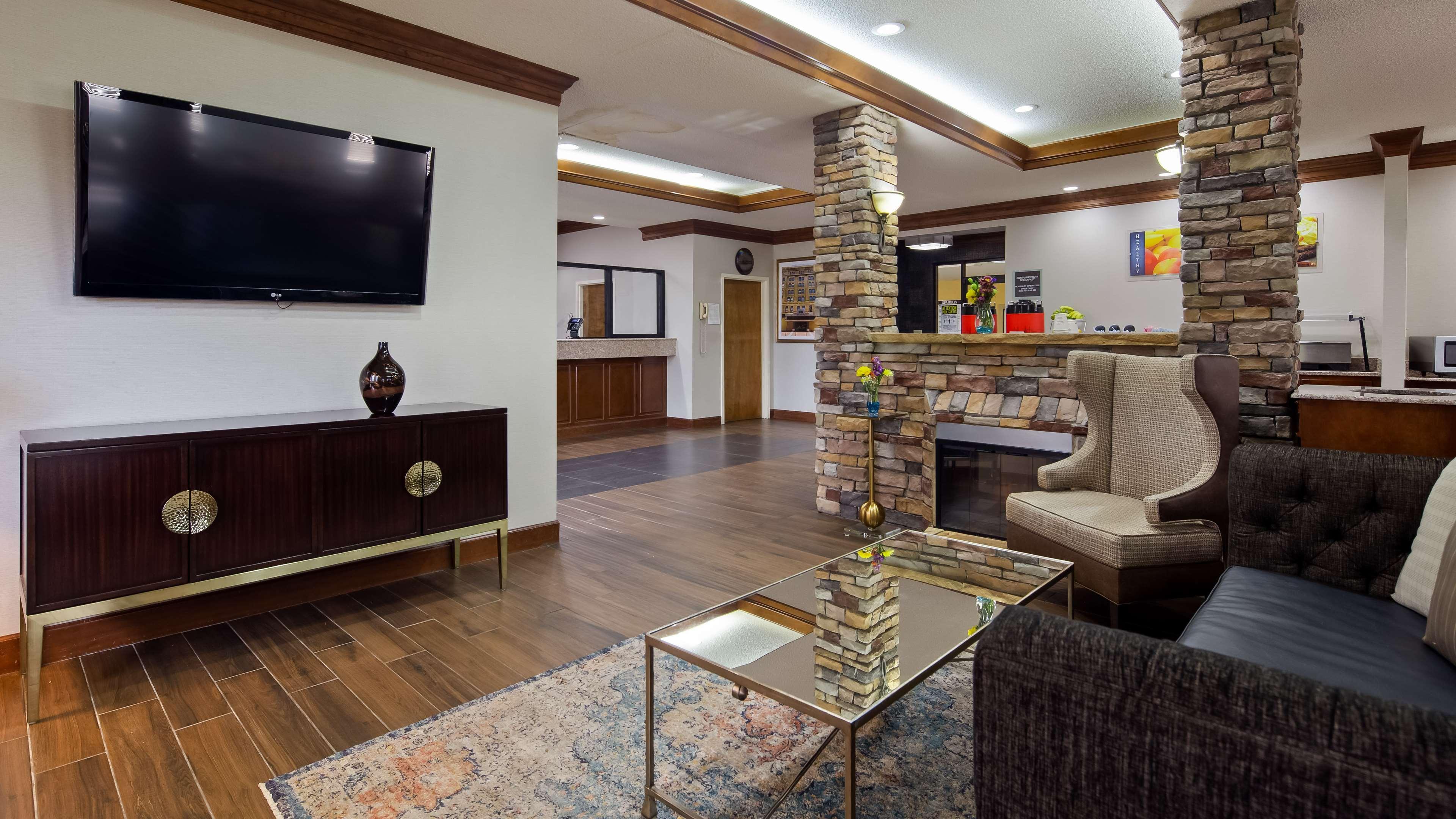 Best Western Inn & Suites Byron Exteriér fotografie