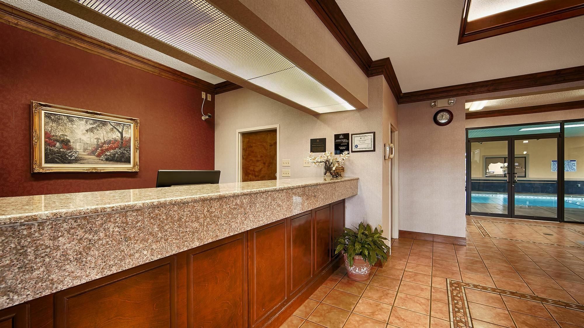 Best Western Inn & Suites Byron Exteriér fotografie